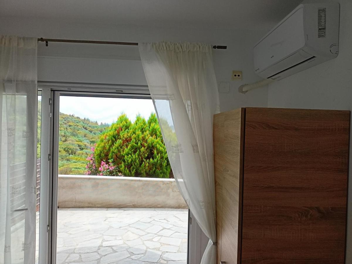 Apartment Ithakis Nea Iraklitsa Buitenkant foto