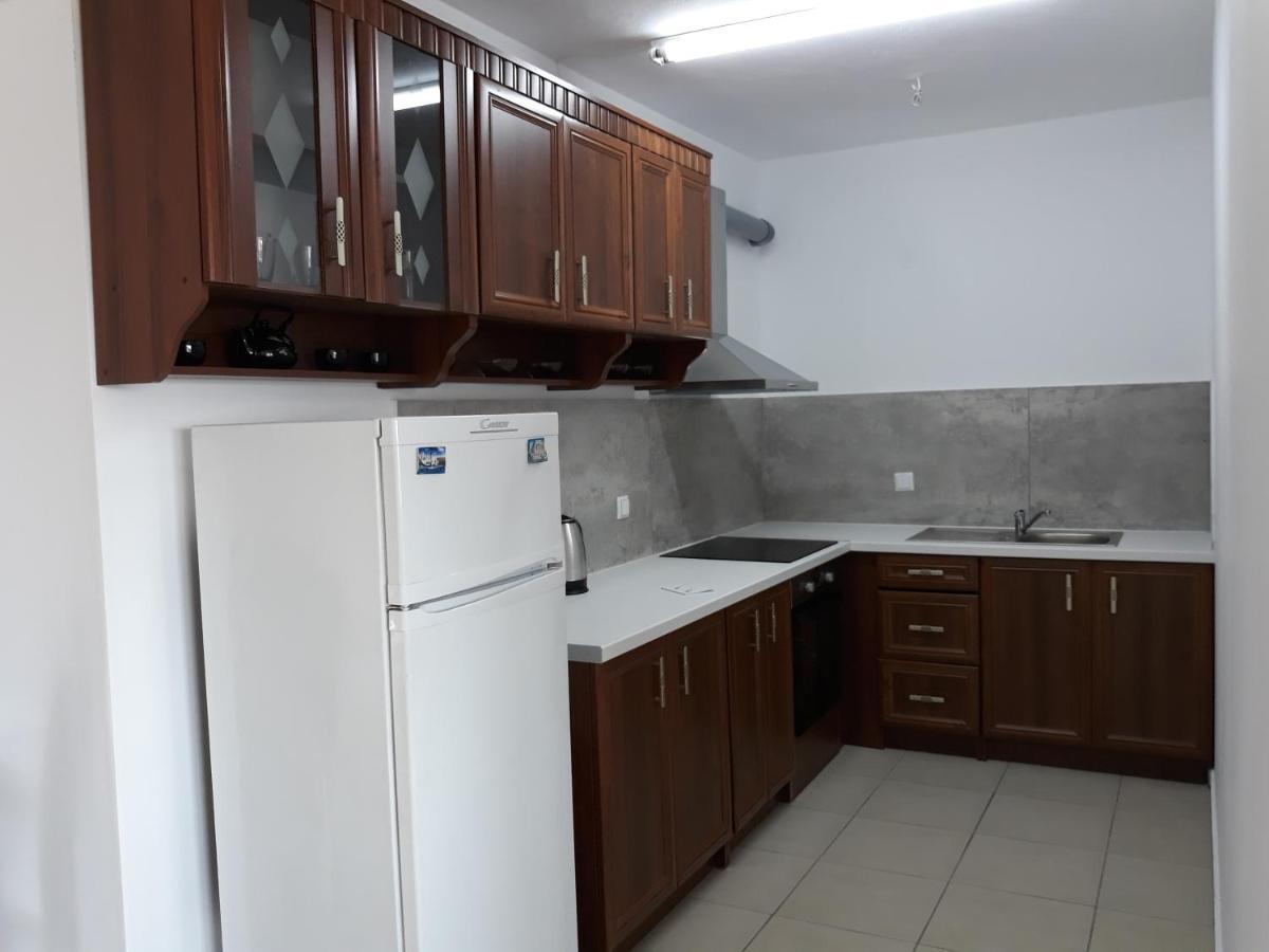 Apartment Ithakis Nea Iraklitsa Buitenkant foto
