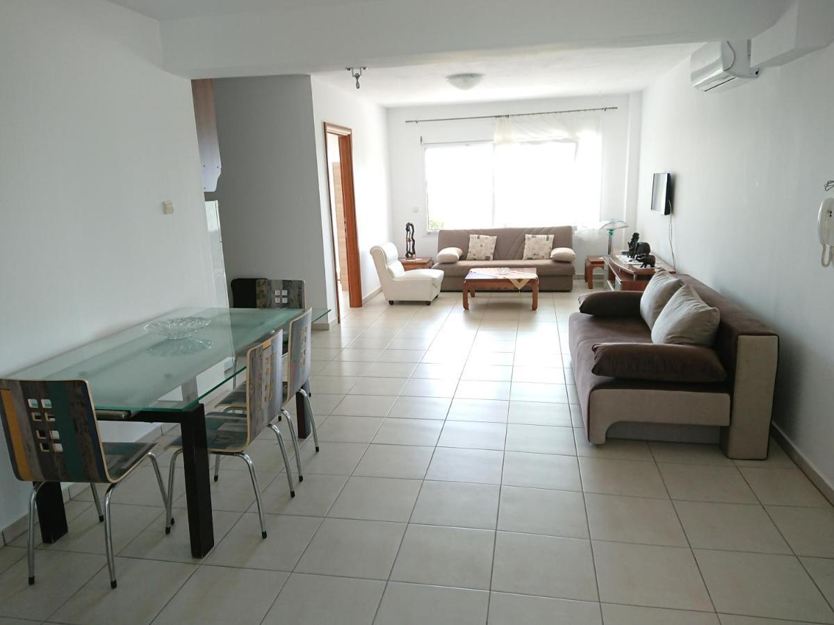 Apartment Ithakis Nea Iraklitsa Buitenkant foto